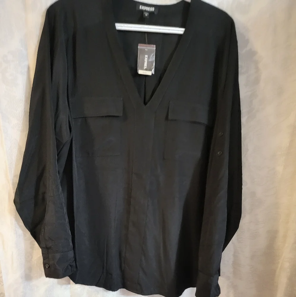 Express Women's Black V Neck Roll Long Sleeve Two Pockets Blouse Size XL